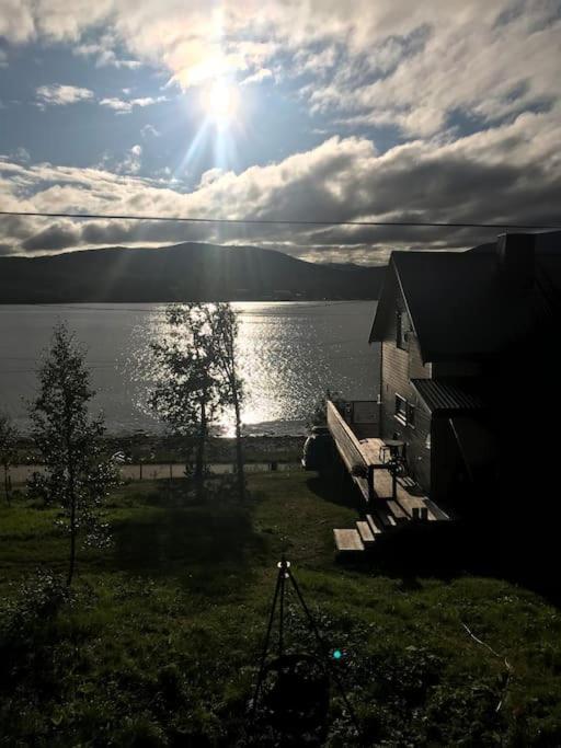 Trivelig Fritidshus Pa Arnes, Senja Straumstad Extérieur photo