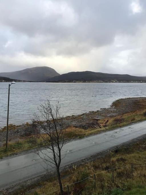 Trivelig Fritidshus Pa Arnes, Senja Straumstad Extérieur photo